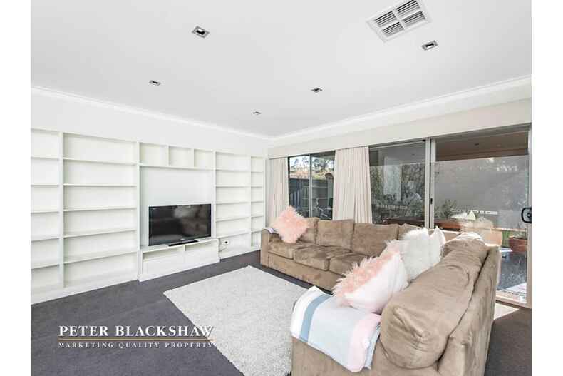 8/50 Victoria Owen Circuit Casey