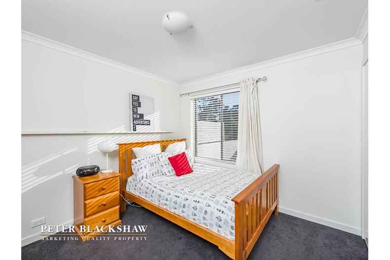 8/50 Victoria Owen Circuit Casey