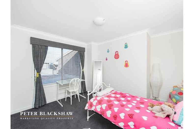 8/50 Victoria Owen Circuit Casey