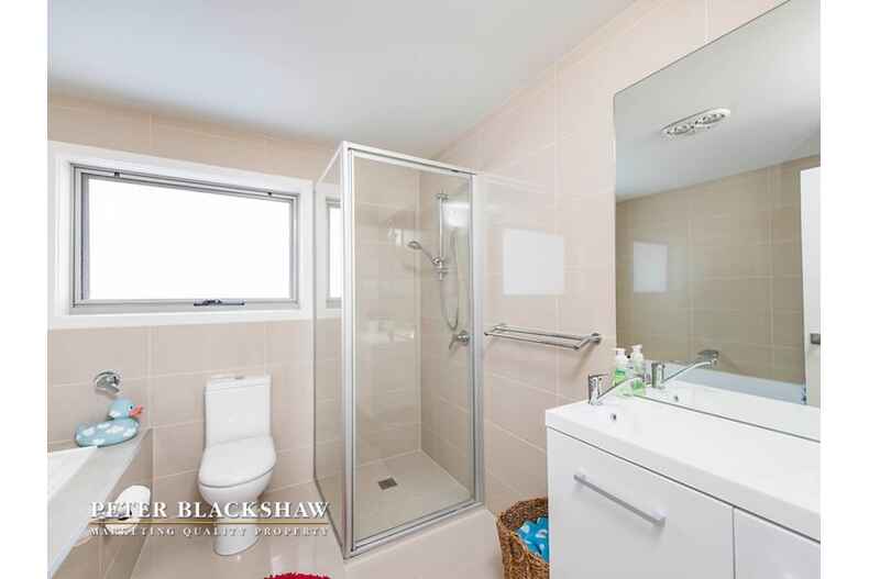 8/50 Victoria Owen Circuit Casey