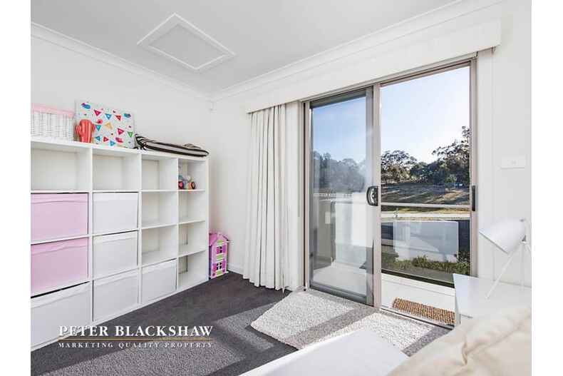 8/50 Victoria Owen Circuit Casey