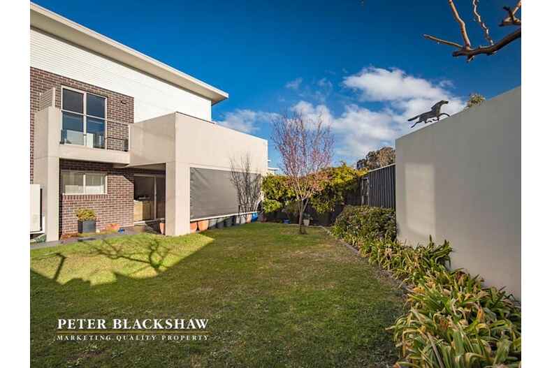 8/50 Victoria Owen Circuit Casey