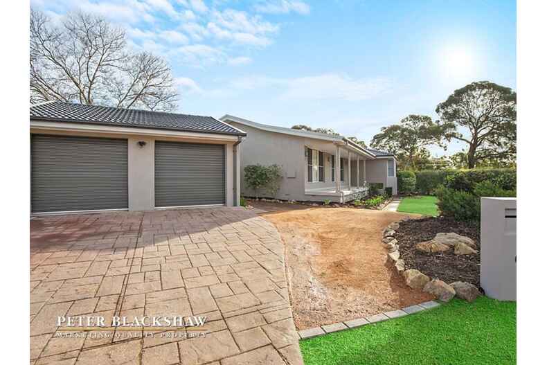 1 Alroy Circuit Hawker