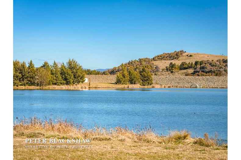 17 Cockatoo Close Nicholls 17 Cockatoo Close Nicholls