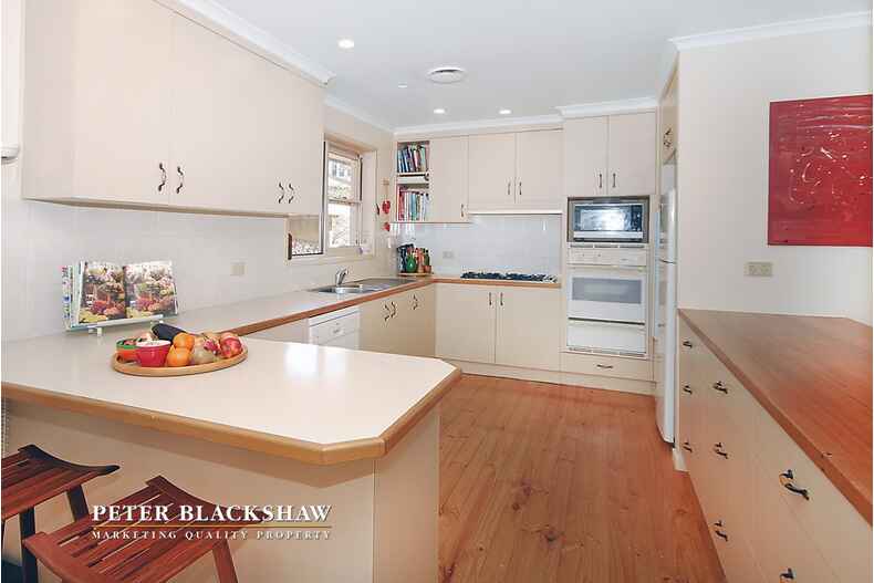 99 Novar Street Yarralumla 99 Novar Street Yarralumla