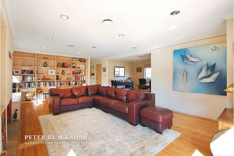 99 Novar Street Yarralumla 99 Novar Street Yarralumla