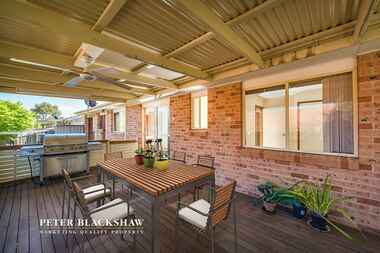 1/6 Gilks Place Conder