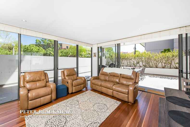 1/19 Leichhardt Street Kingston