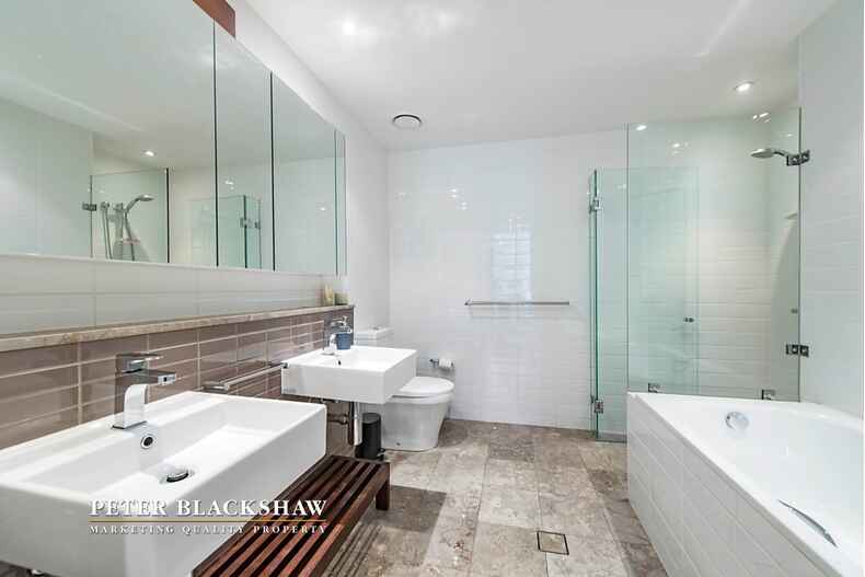 1/19 Leichhardt Street Kingston