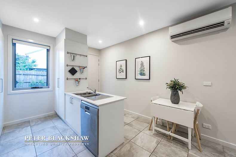 12/90 Blacket Street Downer 12/90 Blacket Street Downer