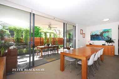 30/53 Eyre Street Kingston