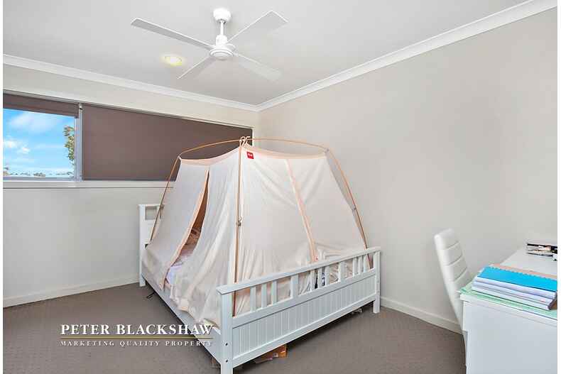 5 Stowport Avenue Crace 5 Stowport Avenue Crace