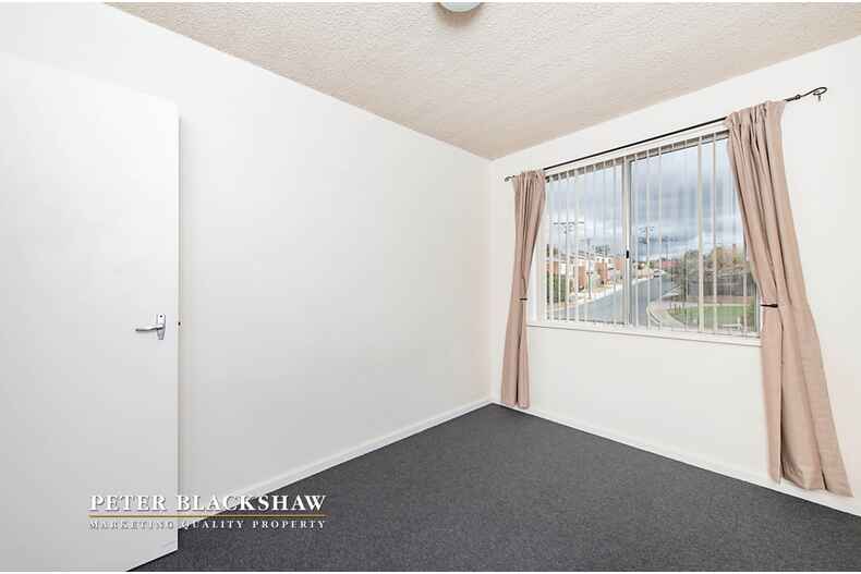2/4  Velacia Place Queanbeyan