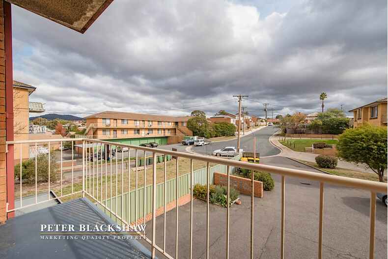 2/4  Velacia Place Queanbeyan