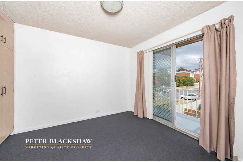 2/4  Velacia Place Queanbeyan