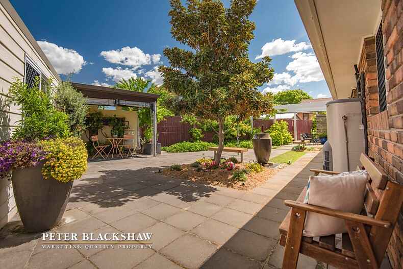 4 Garrong Avenue Queanbeyan West
