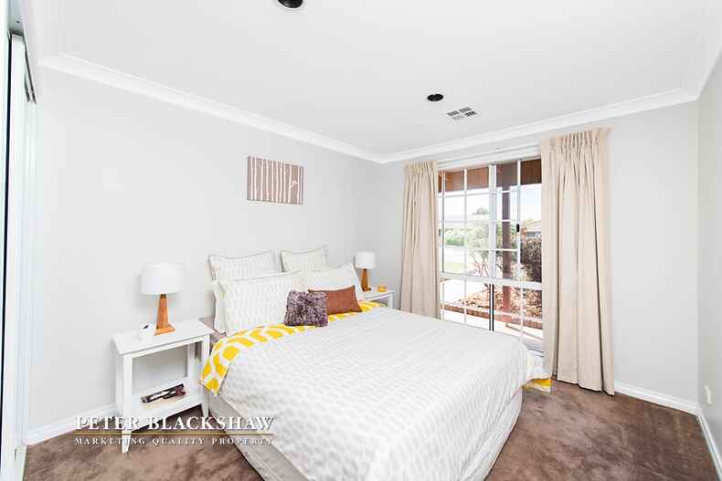 4 Garrong Avenue Queanbeyan West