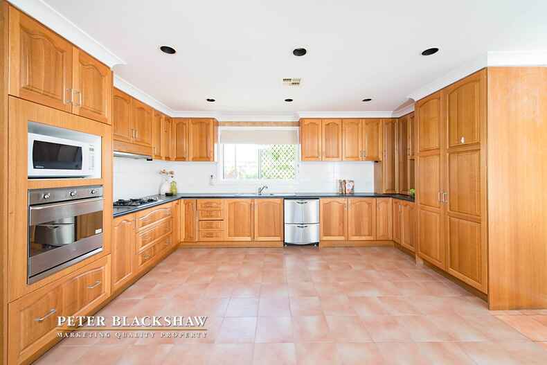 4 Garrong Avenue Queanbeyan West