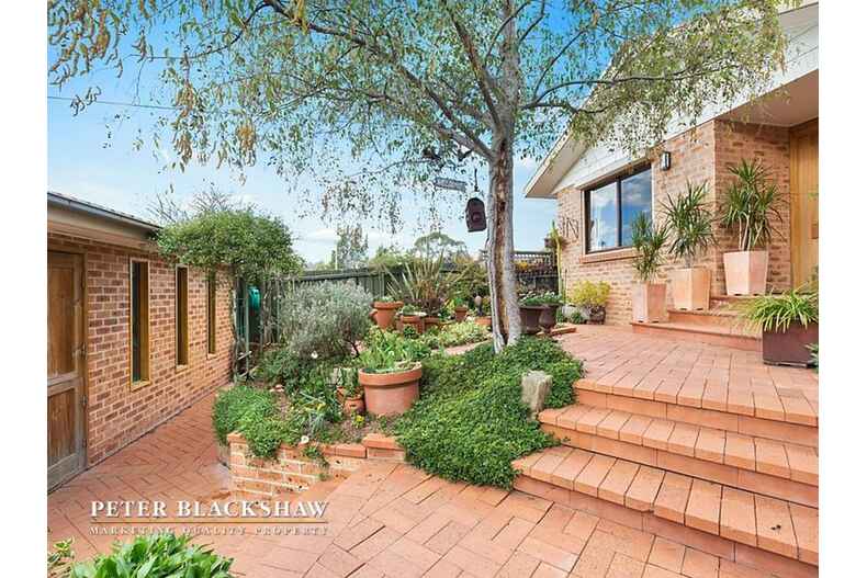 10 Freney Place Florey 10 Freney Place Florey