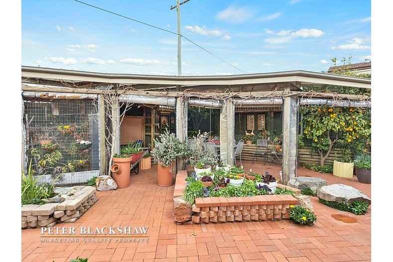 10 Freney Place Florey 10 Freney Place Florey