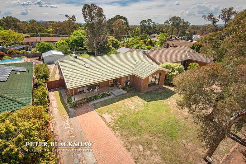 17 Kinleyside Crescent Weetangera