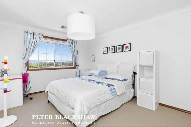 30 Fleetwood-Smith Street Nicholls