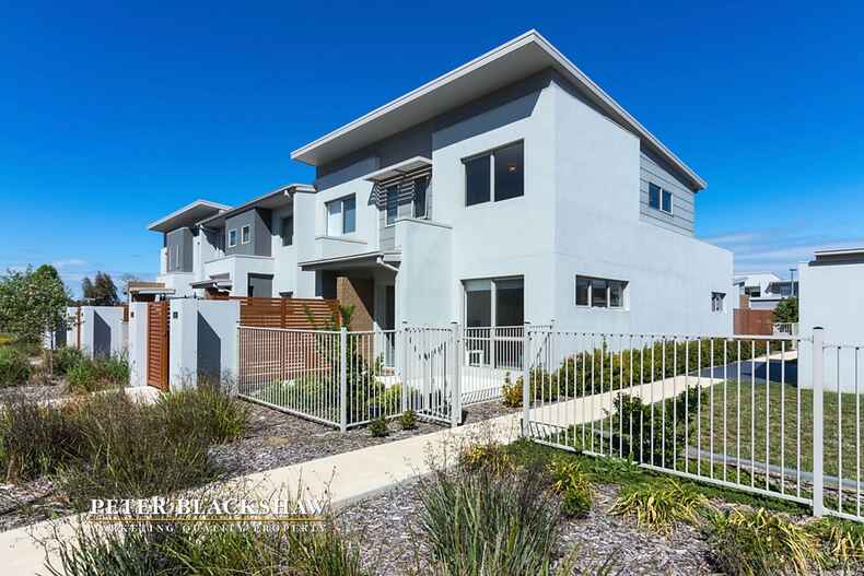 24/20 Clare Burton Crescent Franklin 24/20 Clare Burton Crescent Franklin