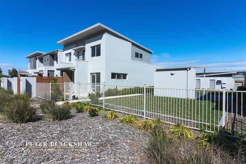 24/20 Clare Burton Crescent Franklin 24/20 Clare Burton Crescent Franklin