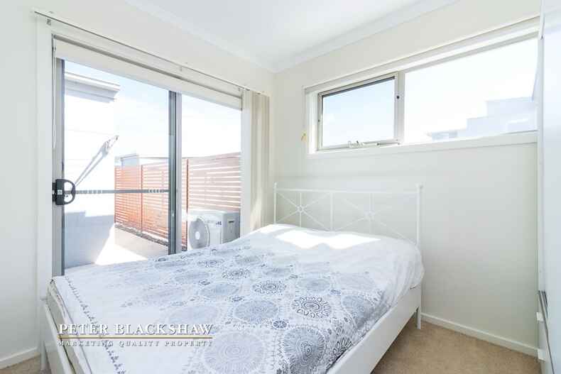 24/20 Clare Burton Crescent Franklin 24/20 Clare Burton Crescent Franklin