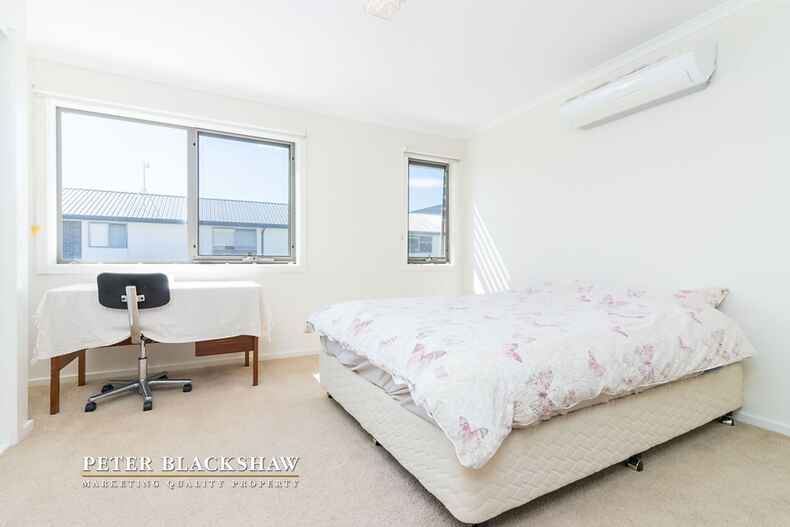 24/20 Clare Burton Crescent Franklin 24/20 Clare Burton Crescent Franklin