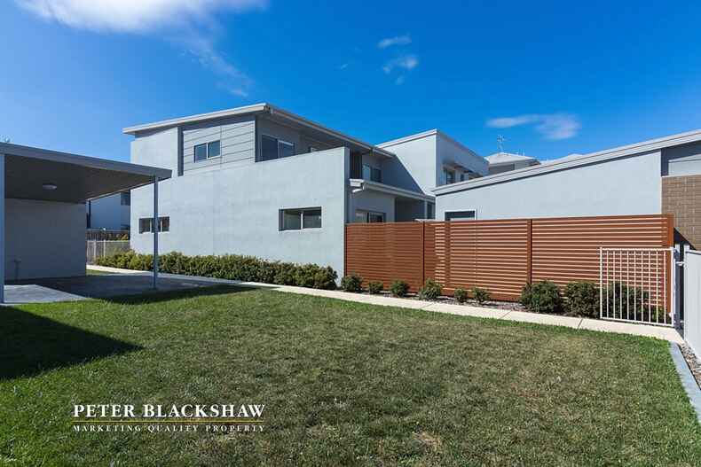 24/20 Clare Burton Crescent Franklin 24/20 Clare Burton Crescent Franklin