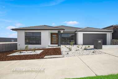 9 Yamma Way Moncrieff