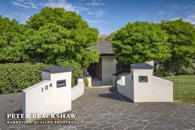 104 Jackie Howe Crescent Macarthur