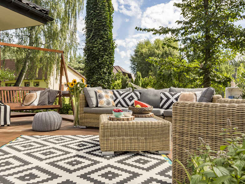 Four Benefits to Selling in Summer Four Benefits to Selling in Summer