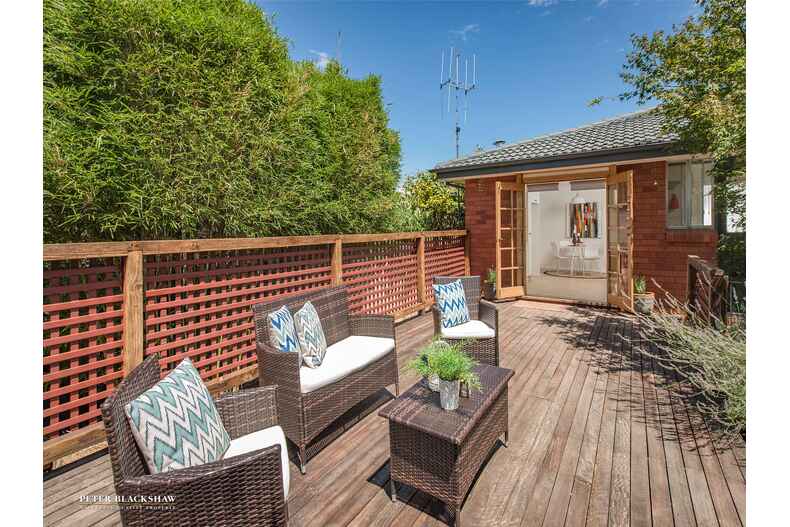 57 Early Street Crestwood