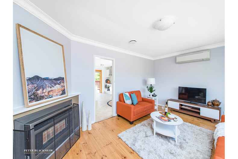 57 Early Street Crestwood