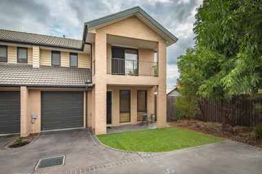 3/11-13  Hutchison Circuit Queanbeyan