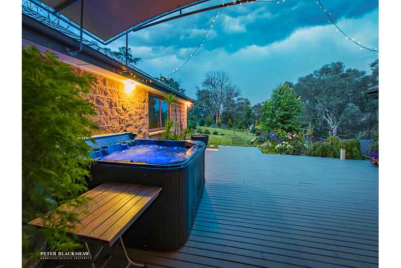 8 Regent Drive Queanbeyan East 8 Regent Drive Queanbeyan East