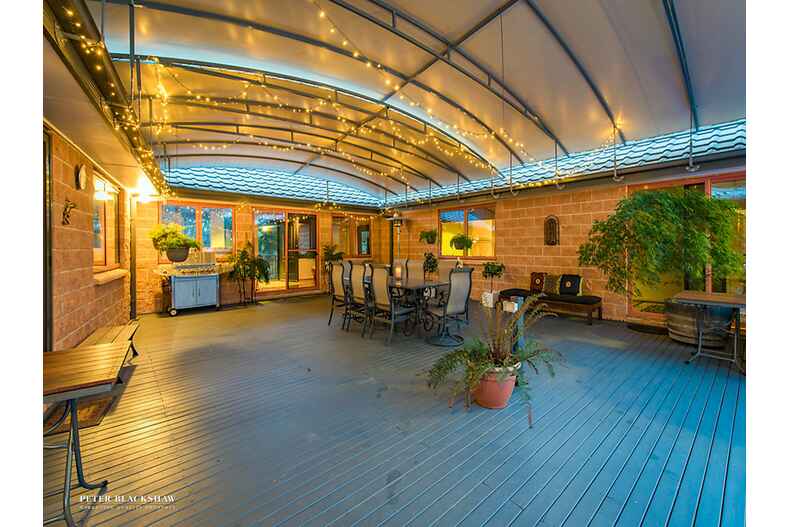 8 Regent Drive Queanbeyan East 8 Regent Drive Queanbeyan East