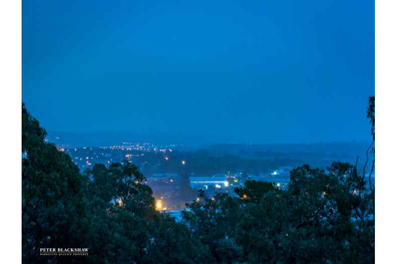 8 Regent Drive Queanbeyan East 8 Regent Drive Queanbeyan East