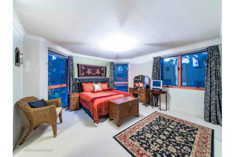 8 Regent Drive Queanbeyan East 8 Regent Drive Queanbeyan East