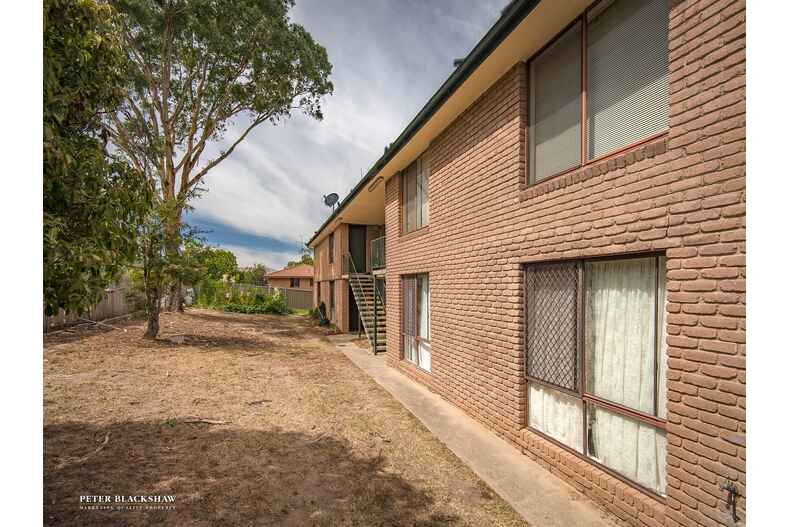 18/90 Collett Street  Queanbeyan