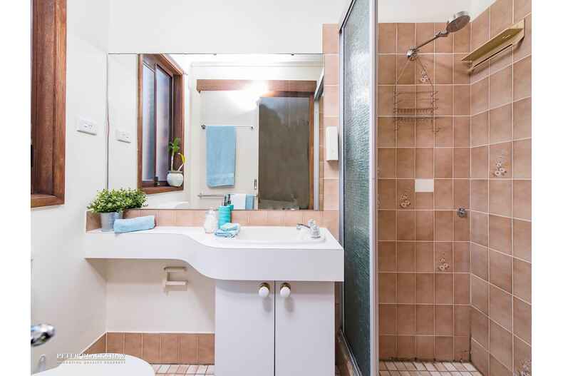 11 Robertson Street Queanbeyan West