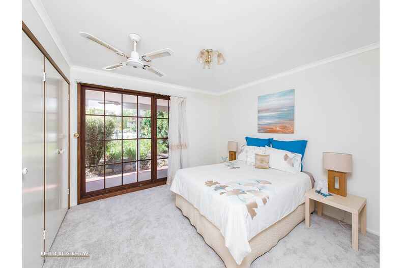 11 Robertson Street Queanbeyan West