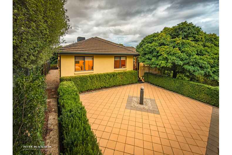 25 Magnolia Close Jerrabomberra