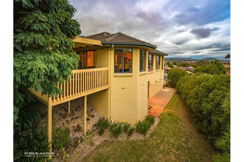 25 Magnolia Close Jerrabomberra