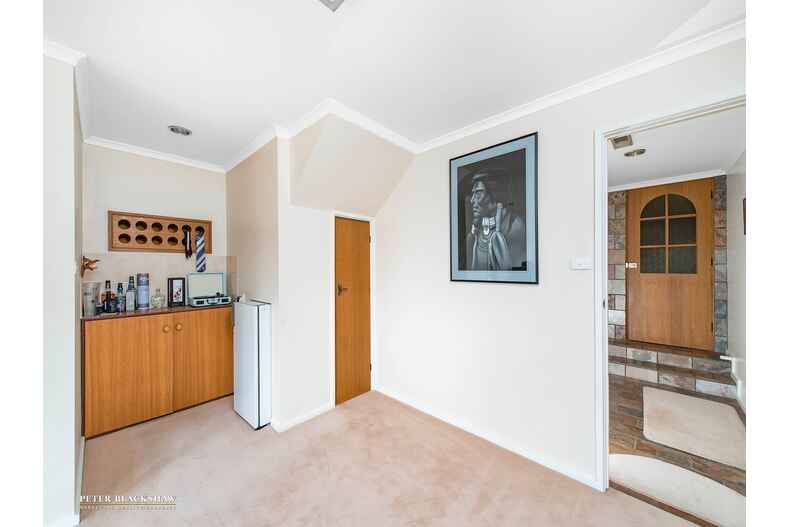 64 Pindari Crescent Karabar