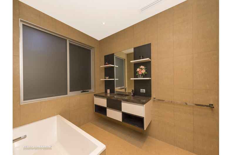 14 Aspen Rise Jerrabomberra