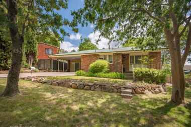 8 Logan Street Narrabundah