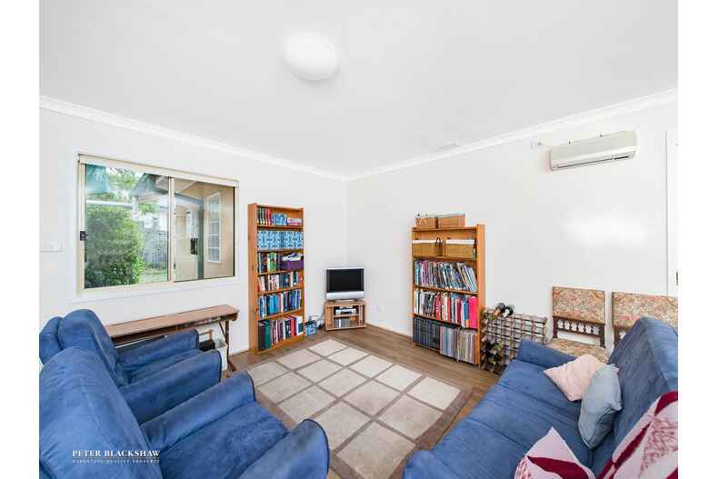 8 Logan Street Narrabundah 8 Logan Street Narrabundah